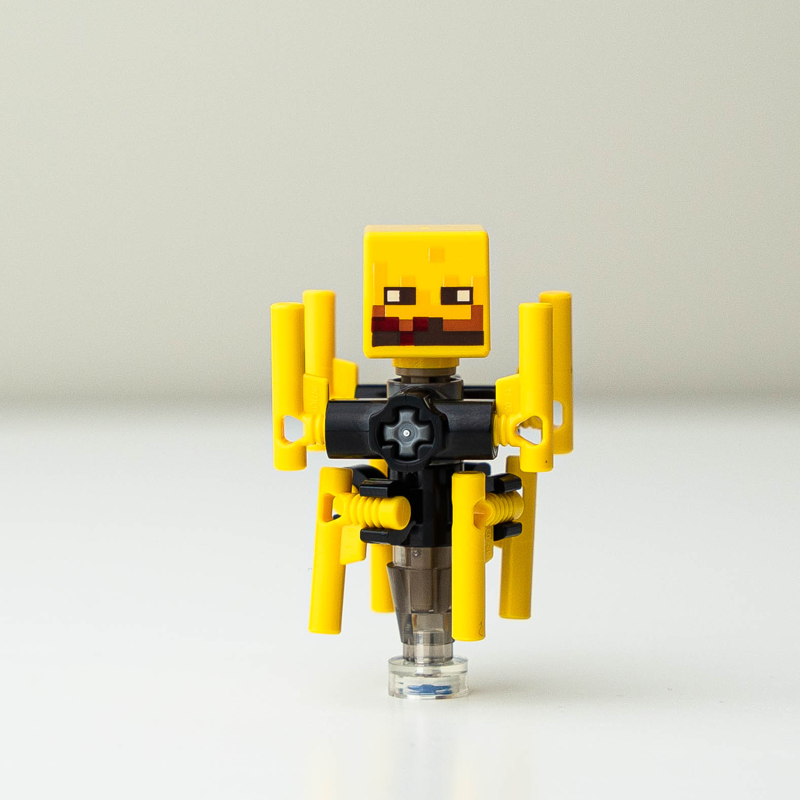 Lego Minecraft Minifigures - Black Wither Skeleton, Straight Arms (min025)